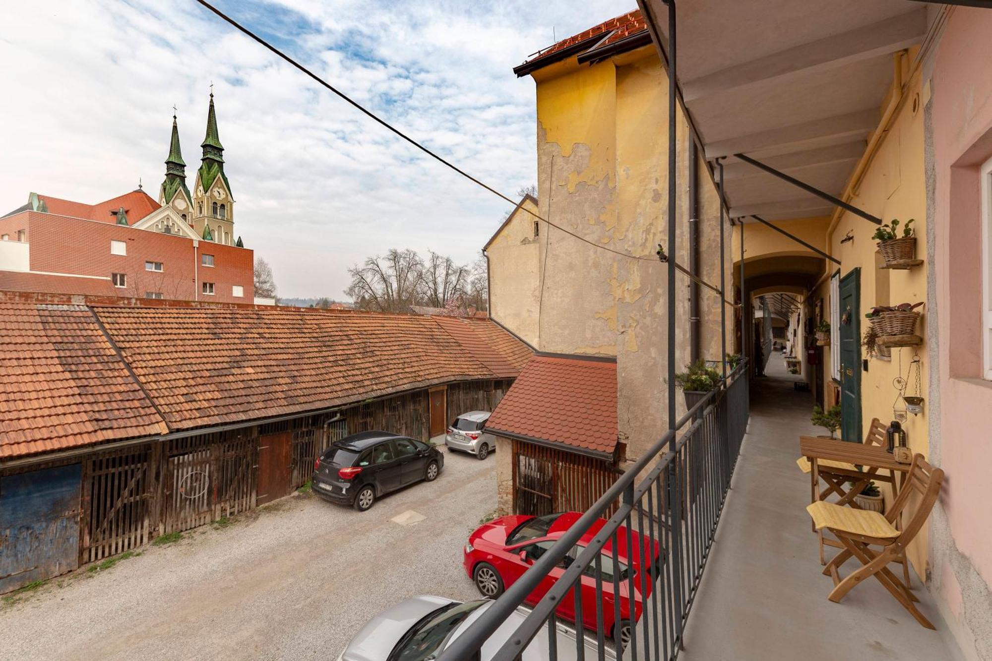 Historical Caserne Apartment Lublaň Exteriér fotografie